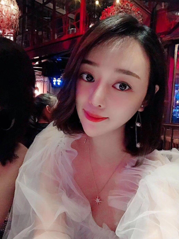 漂亮的长腿妹纸爽爆了